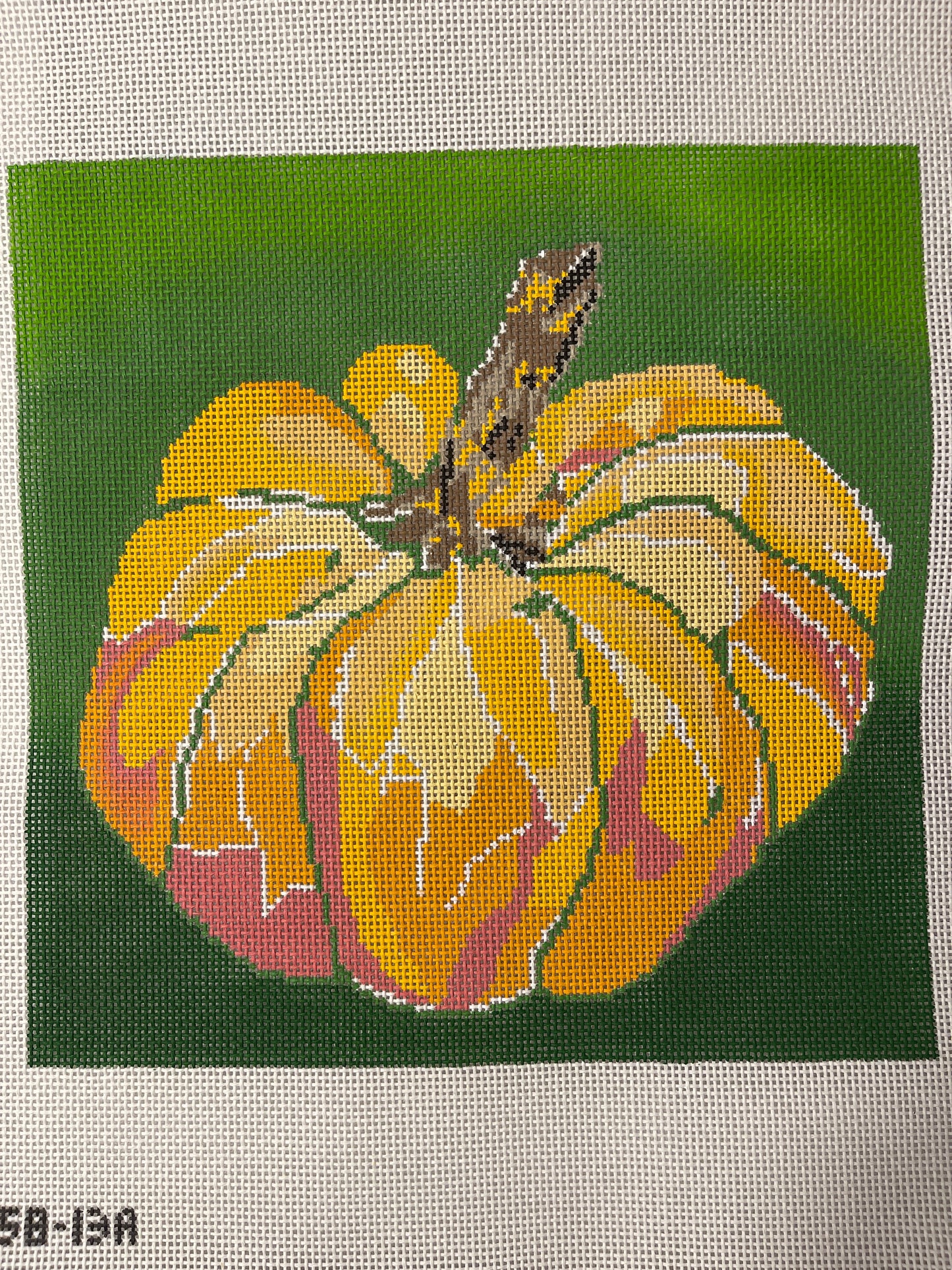 Big Pumpkin on Green C-ASIT458-13A