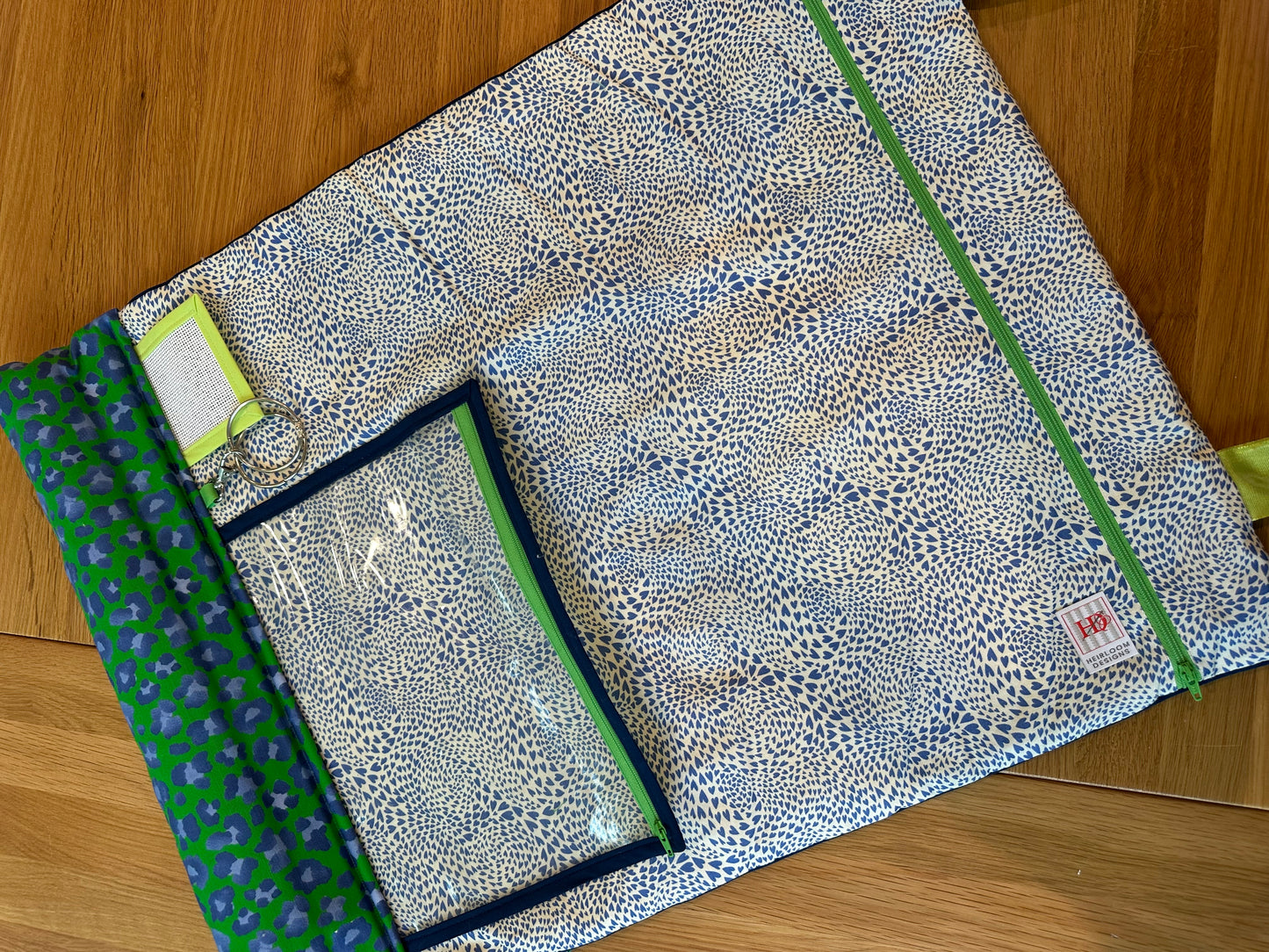 Traveler 4: Blue and Green Leopard