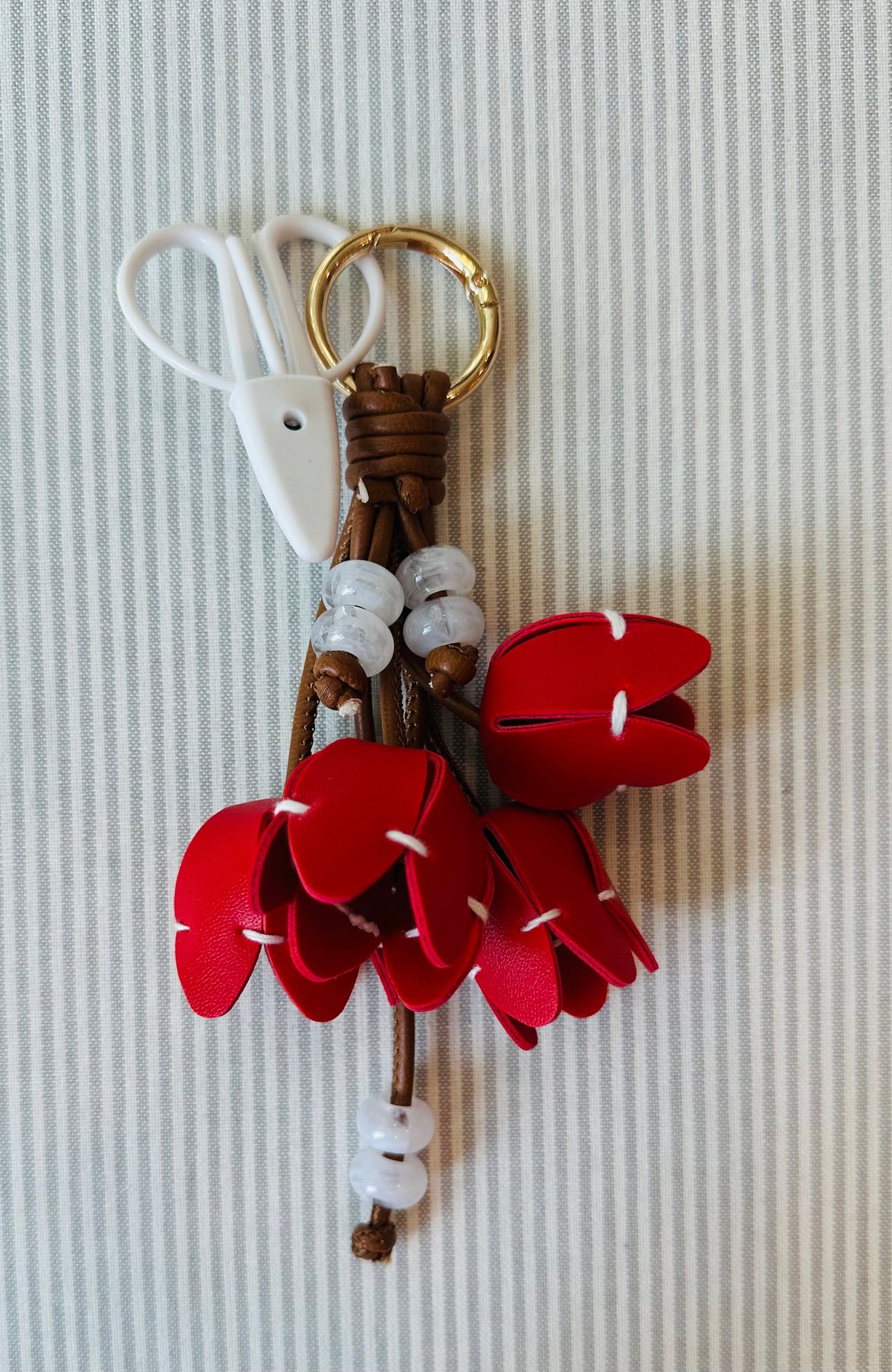 Red Tulip Charm w/Supersnip A-LSTRED
