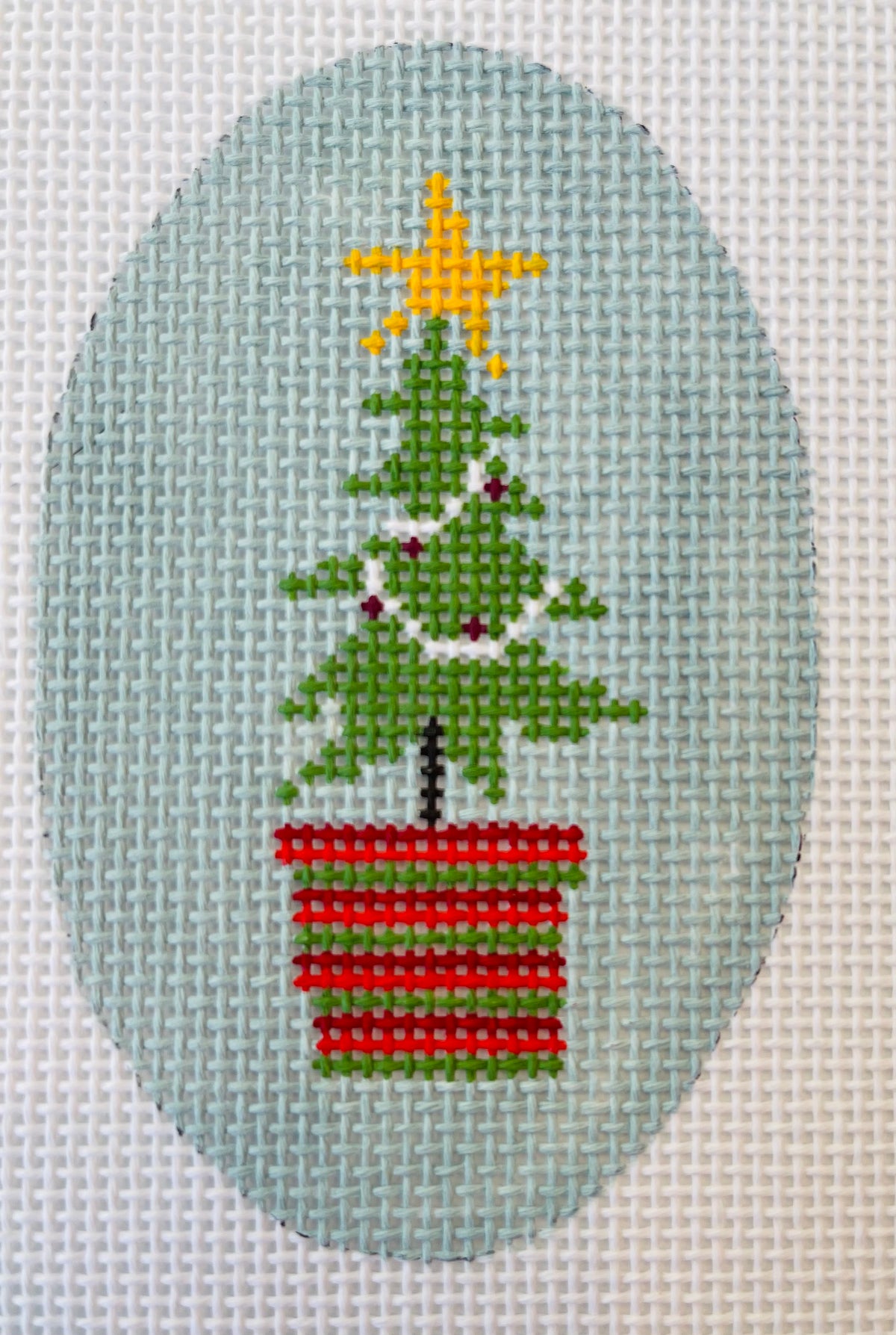 Oval Christmas Tree Ornament w/Striped Dot Pot C-PND202D