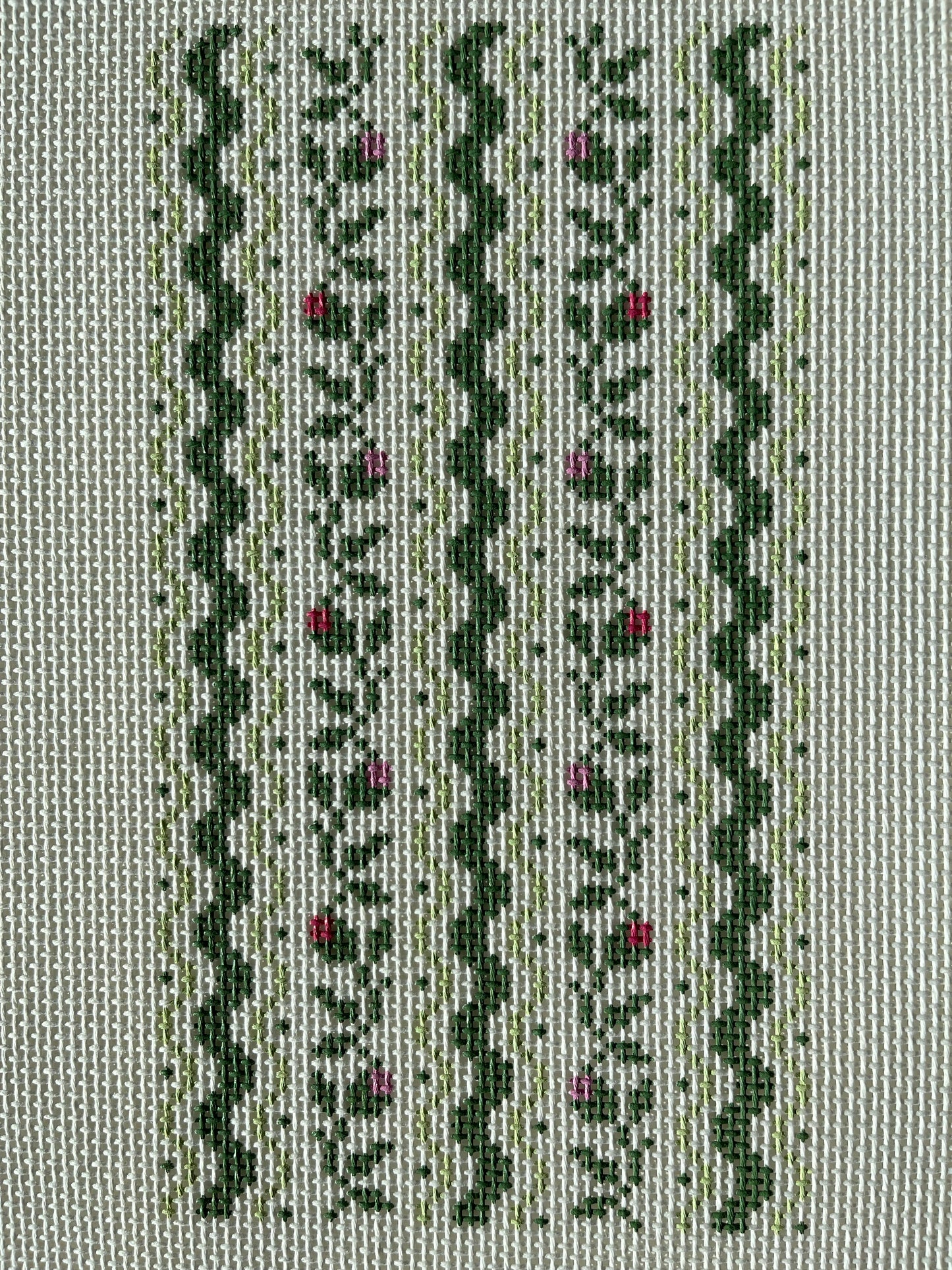 Scalloped Buds C-MN53