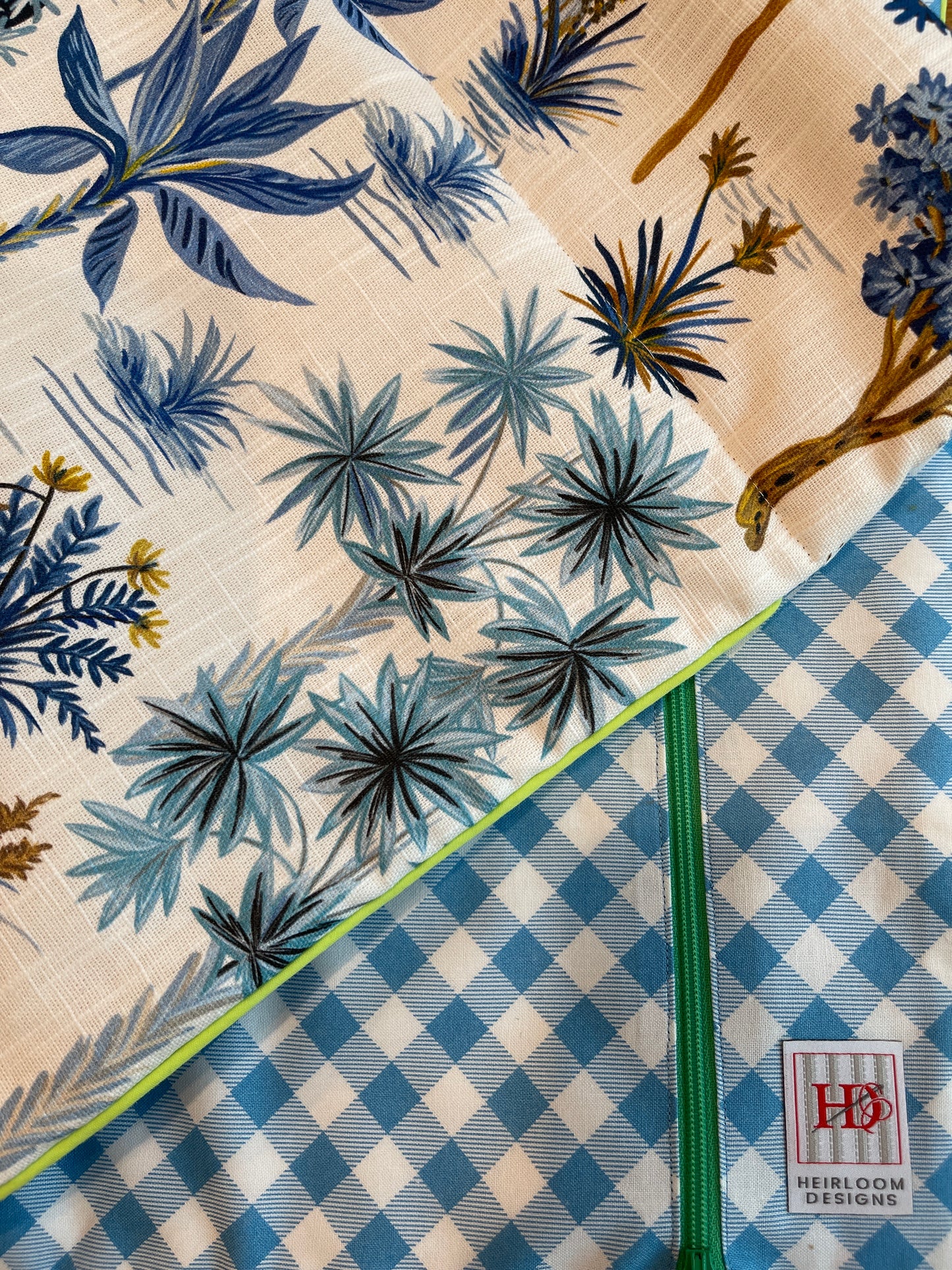 Traveler 5: Blue Temples with Checks