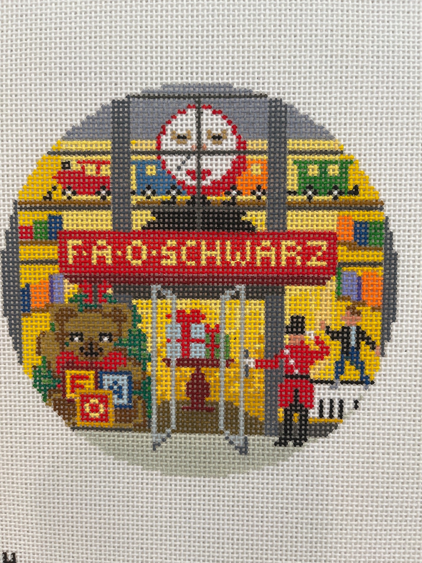FAO Schwarz Shopfront Round C-KDS104