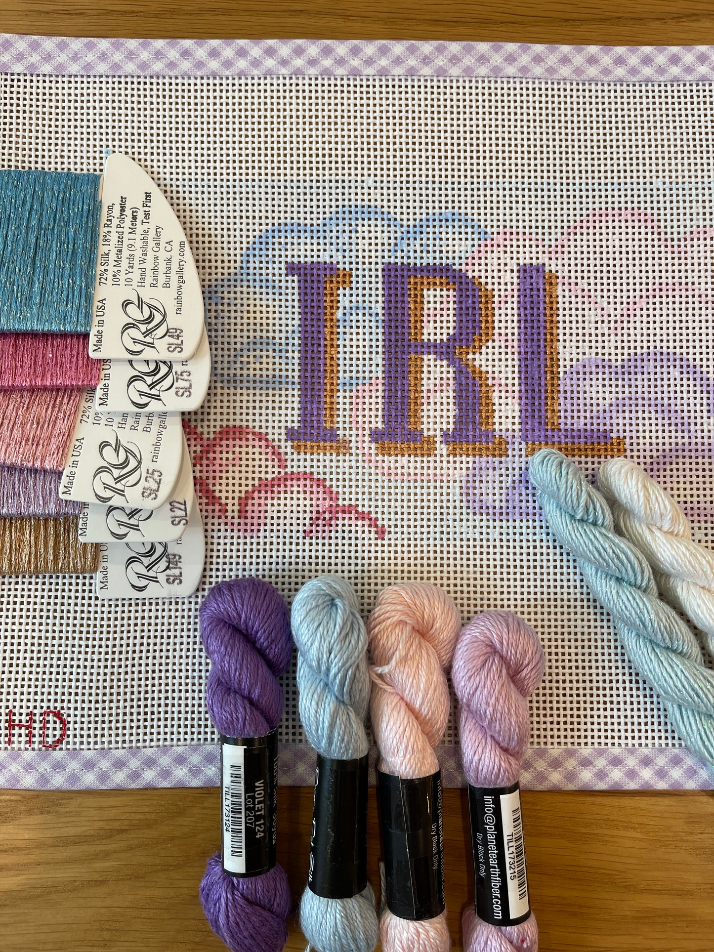 Heirloom Designs Exclusive IRL Canvas with thread kit C-HDIRL