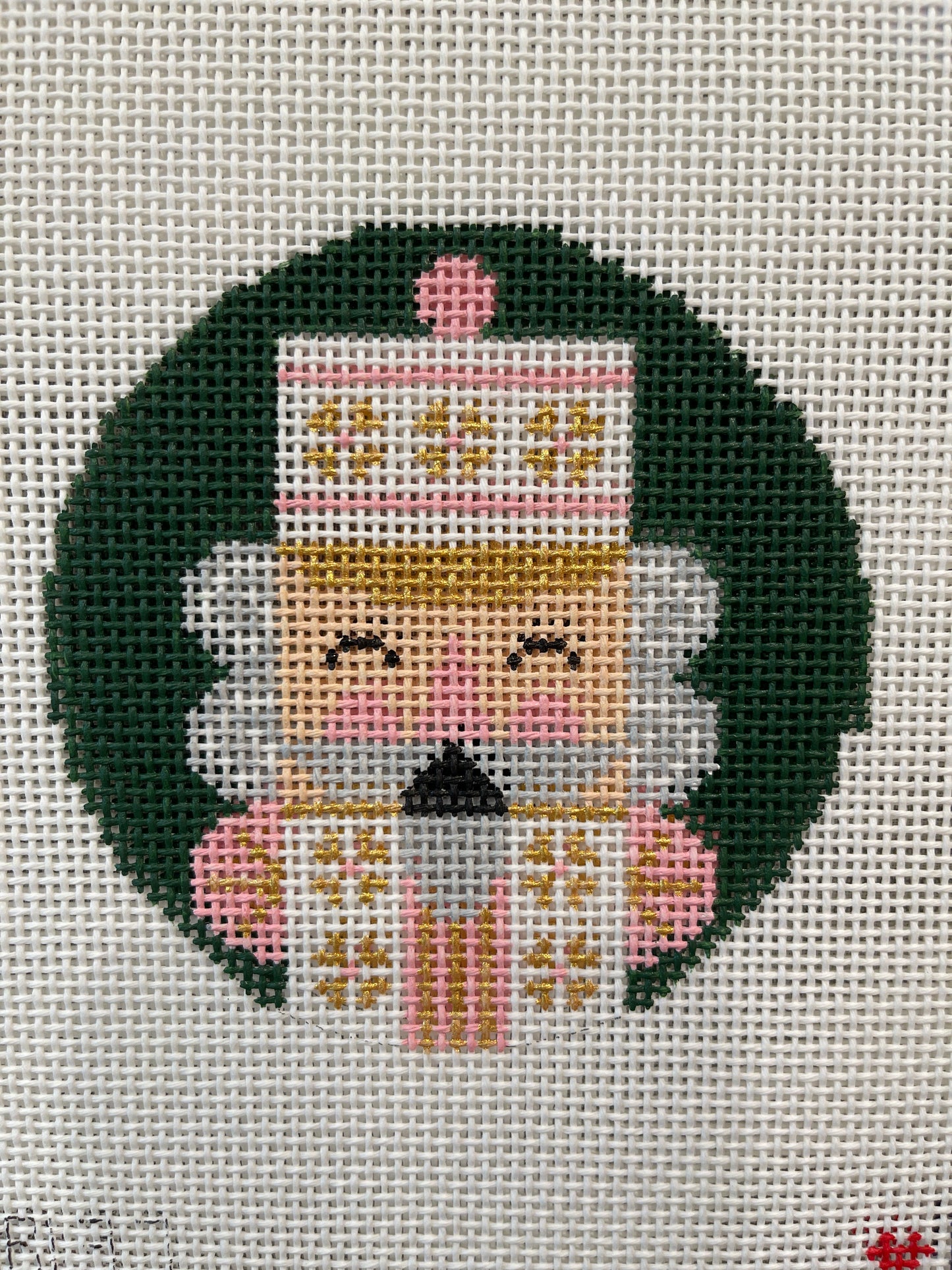 Nutcracker Elliot (dark green) C-MHBCHR37
