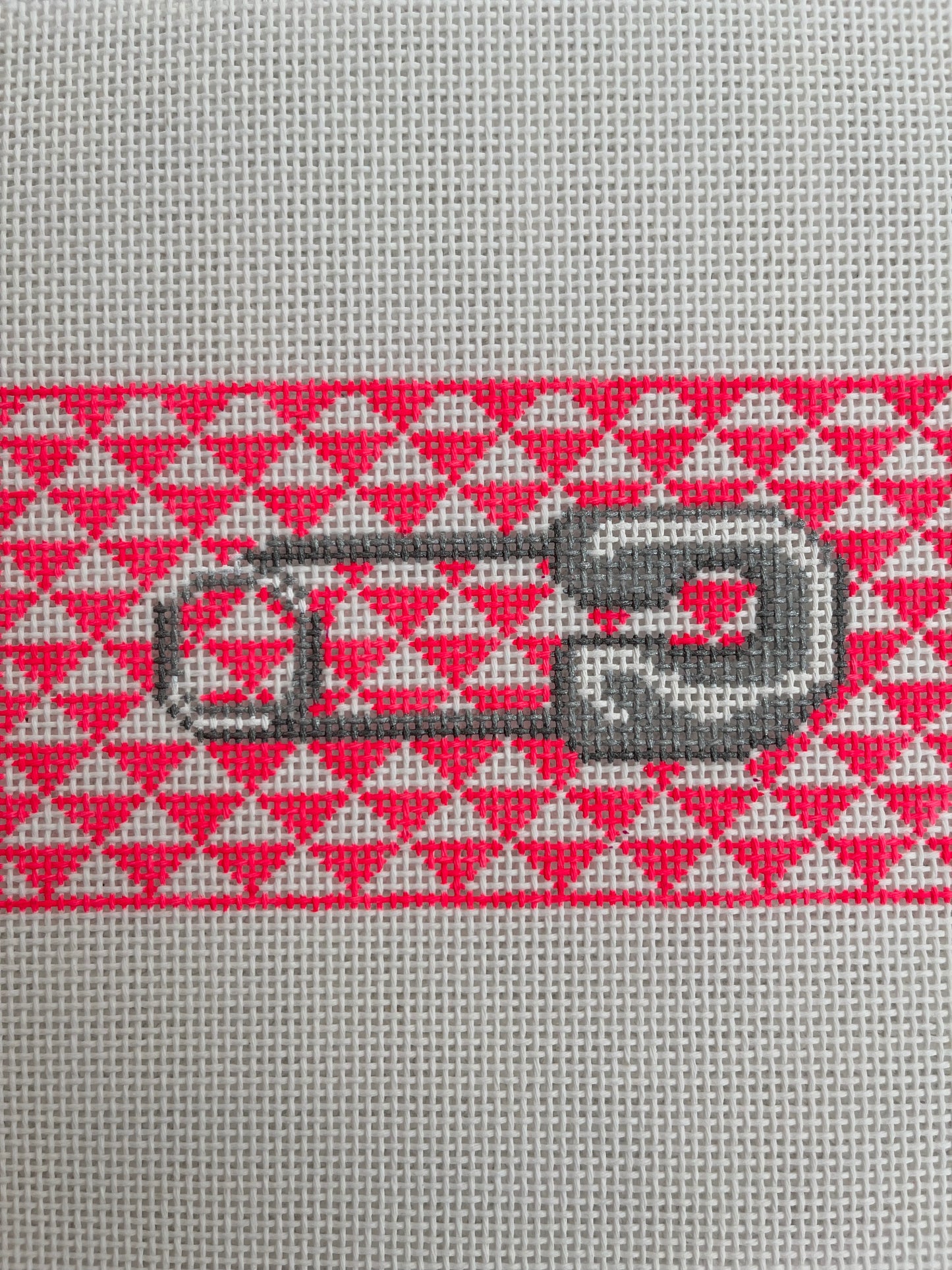Hot Pink Triangle Insert with Pin C-ML10