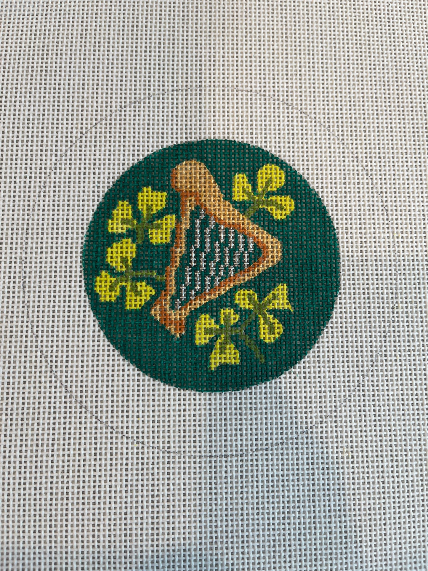 Harp and Shamrock 3” round C-PPBC48