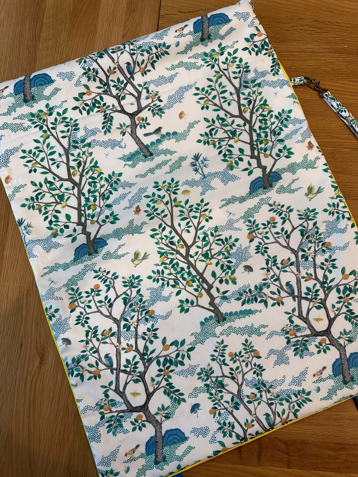 Traveler 2: Lemon Trees