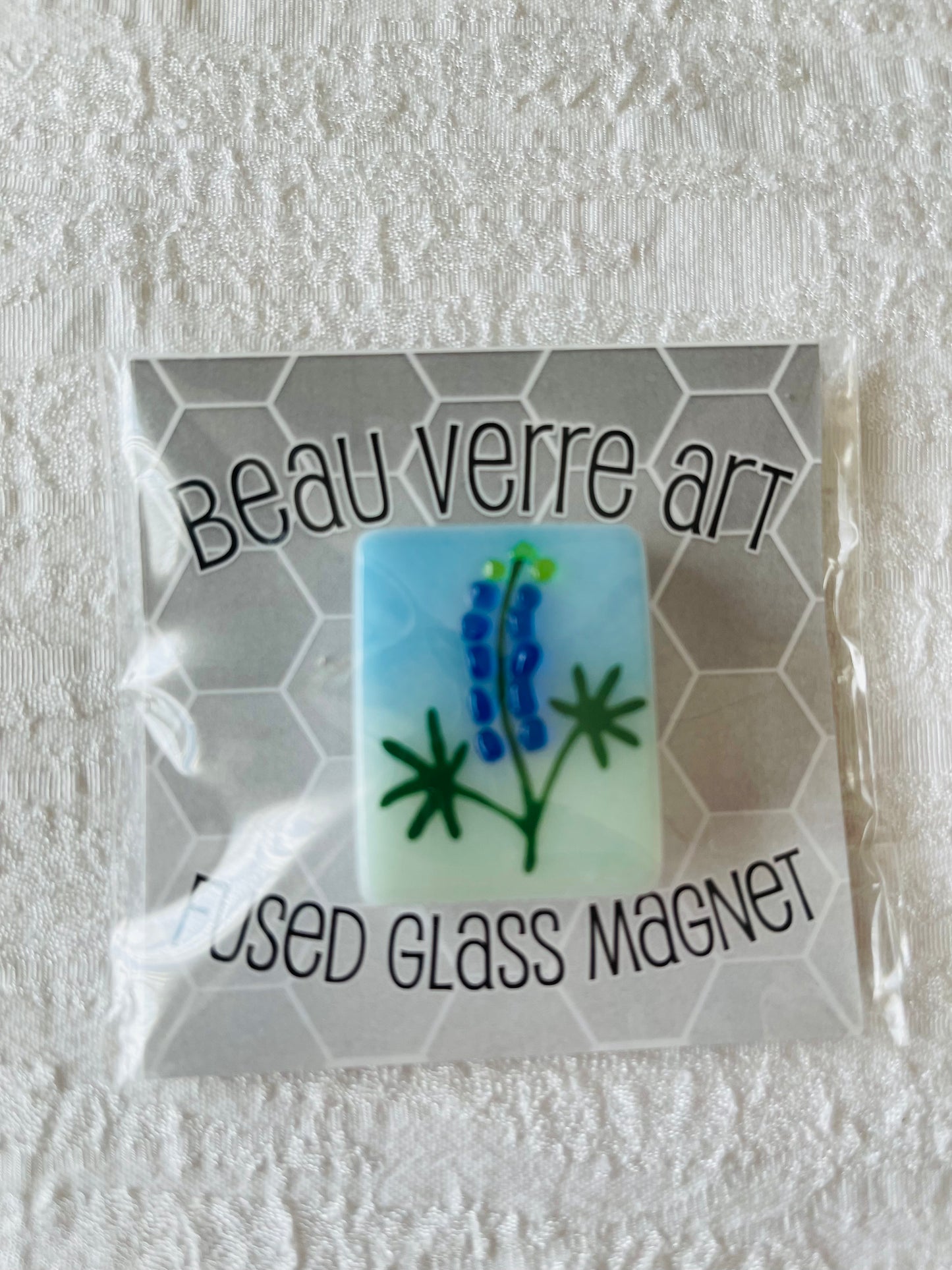 Glass Needle Minder Blue Bell A-BVNMBBell
