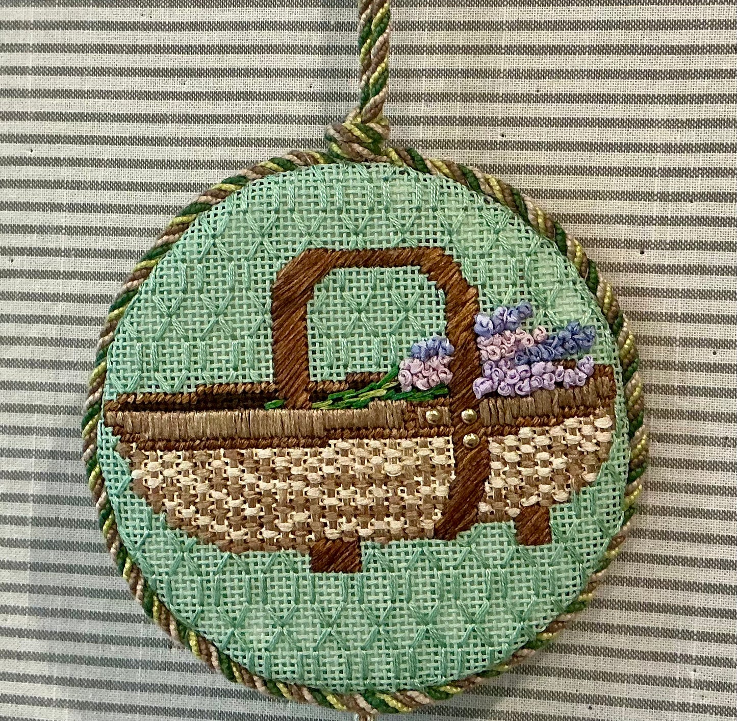 Finishing Class for a Basic Round Ornament Friday October 16 from 2-4 pm at HD