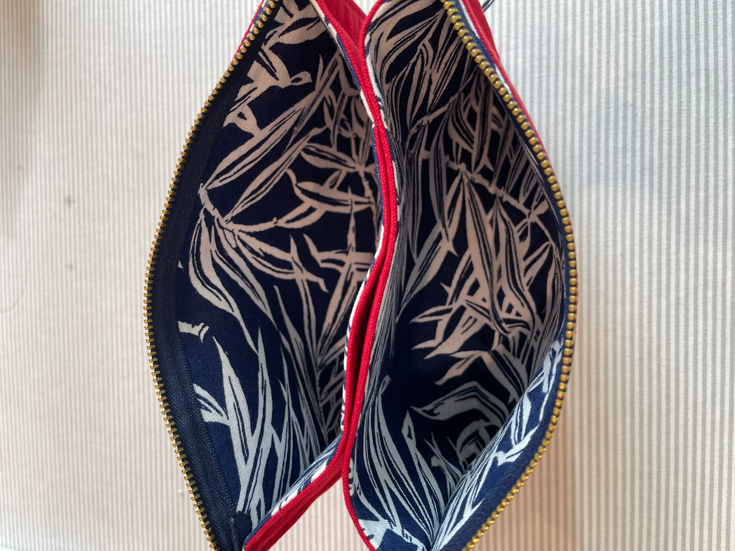 Stand Up 2-Pocket Needlepoint Tool Bag A-JSbag1
