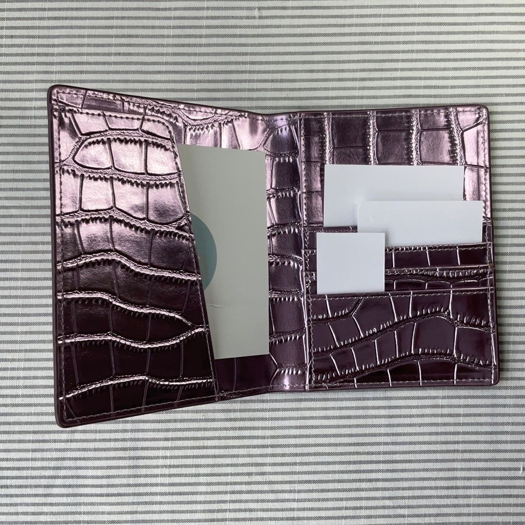 Passport Cover in Metallic Mauve Croc A-RRPSPTMM