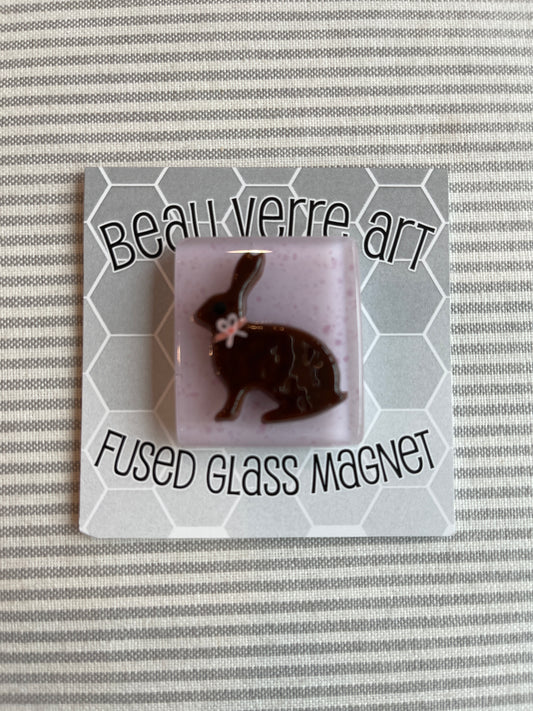 Glass Needle Minder Chocolate Bunny A-BVRNMB2