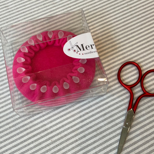 Merry L Hot Pink Large Needle Minder A-MLNMLGH