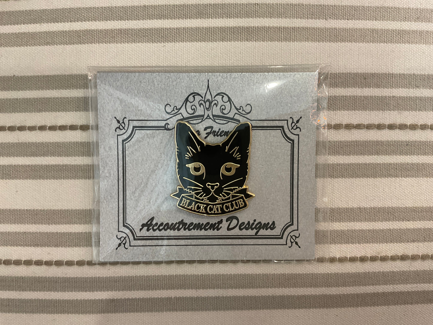 Cat Society Needle Minder A-ADBLOCK Cat