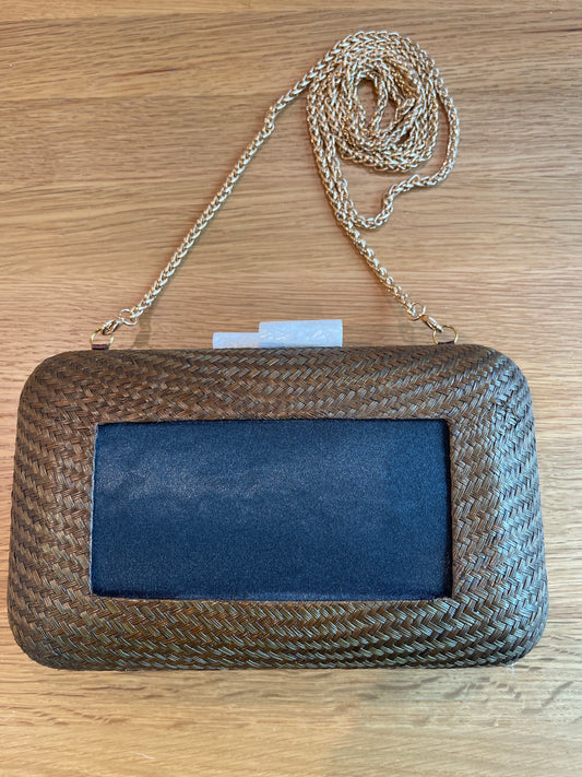 Woven Clutch in Brown A-PLCLbrown