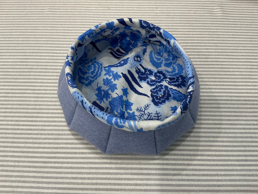 Light Blue Felt Thread Catcher with liberty Floral Print on Inside (print is blue garden scene) A-MLCTC
