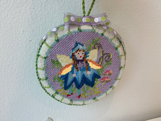 Finishing Class #4: Basic Round Ornament HD with Lita, the “Nashville Needlepointer” Saturday 11/22/25 from 10-1 pm at HD