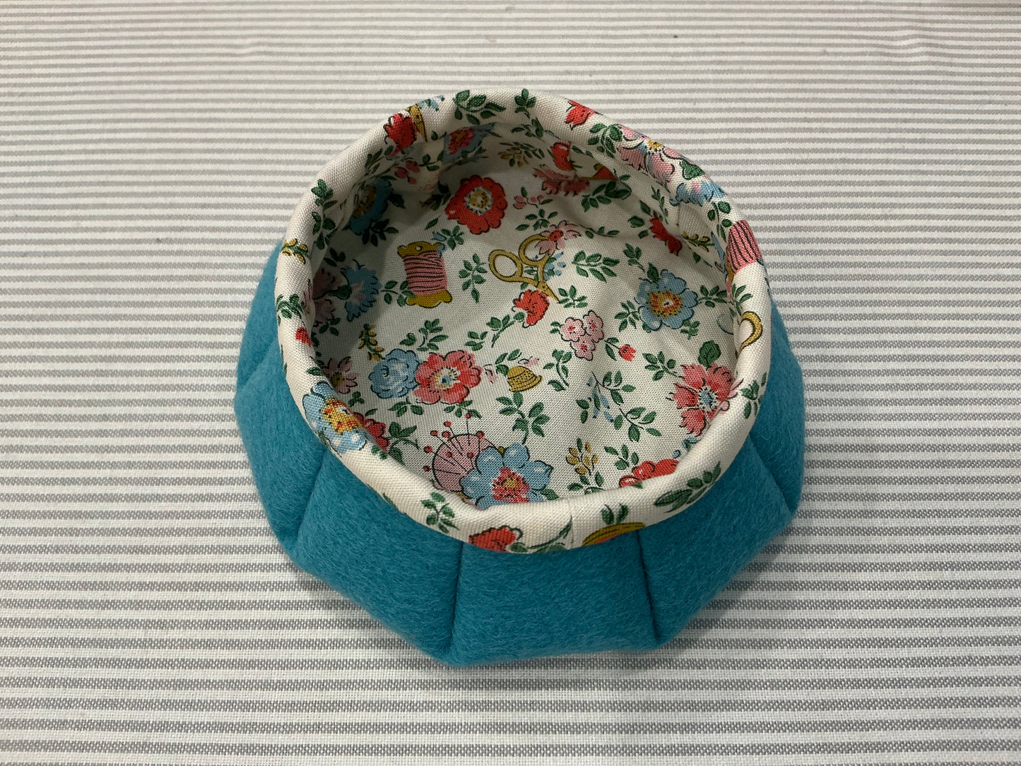 Turquoise Felt Thread Catcher with liberty Floral Print on Inside A-MLCTC