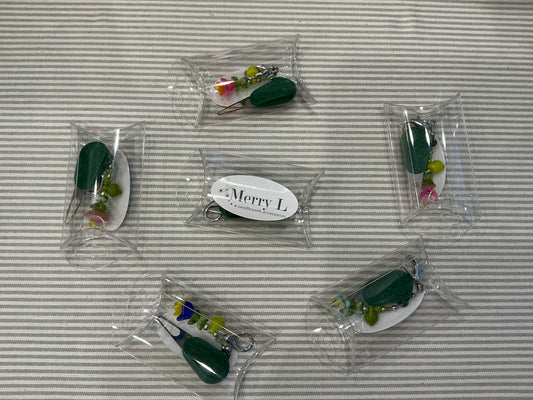 Merry L Threader Tool with Flower Beads (in assorted colors)