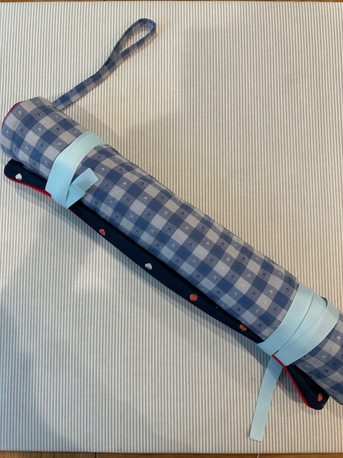 Traveler 5: Blue Gingham with Strawberries on Navy lining