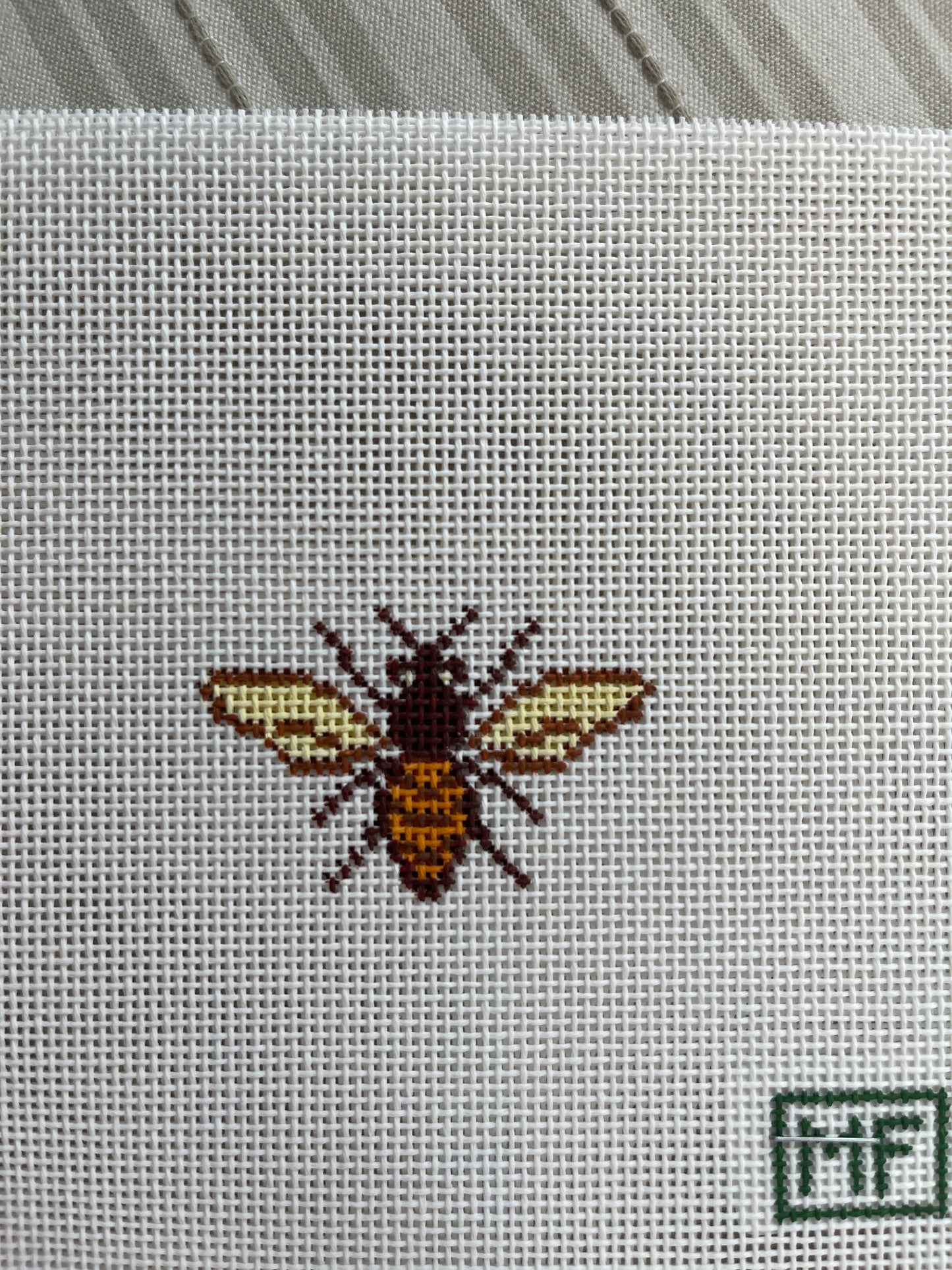 Mini Bee C-MF136
