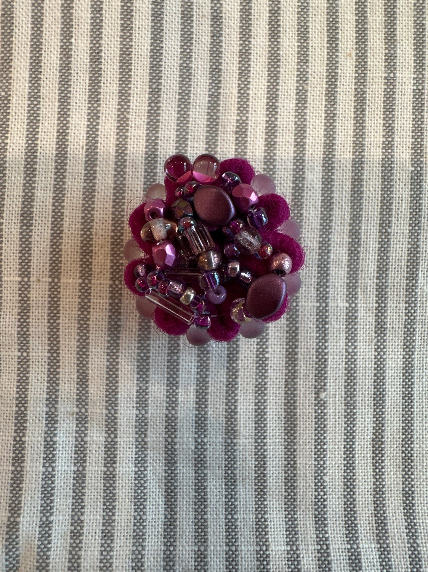 Merry L Rose Pink Felt Small Needle Minder with Beads A-MLNM magenta