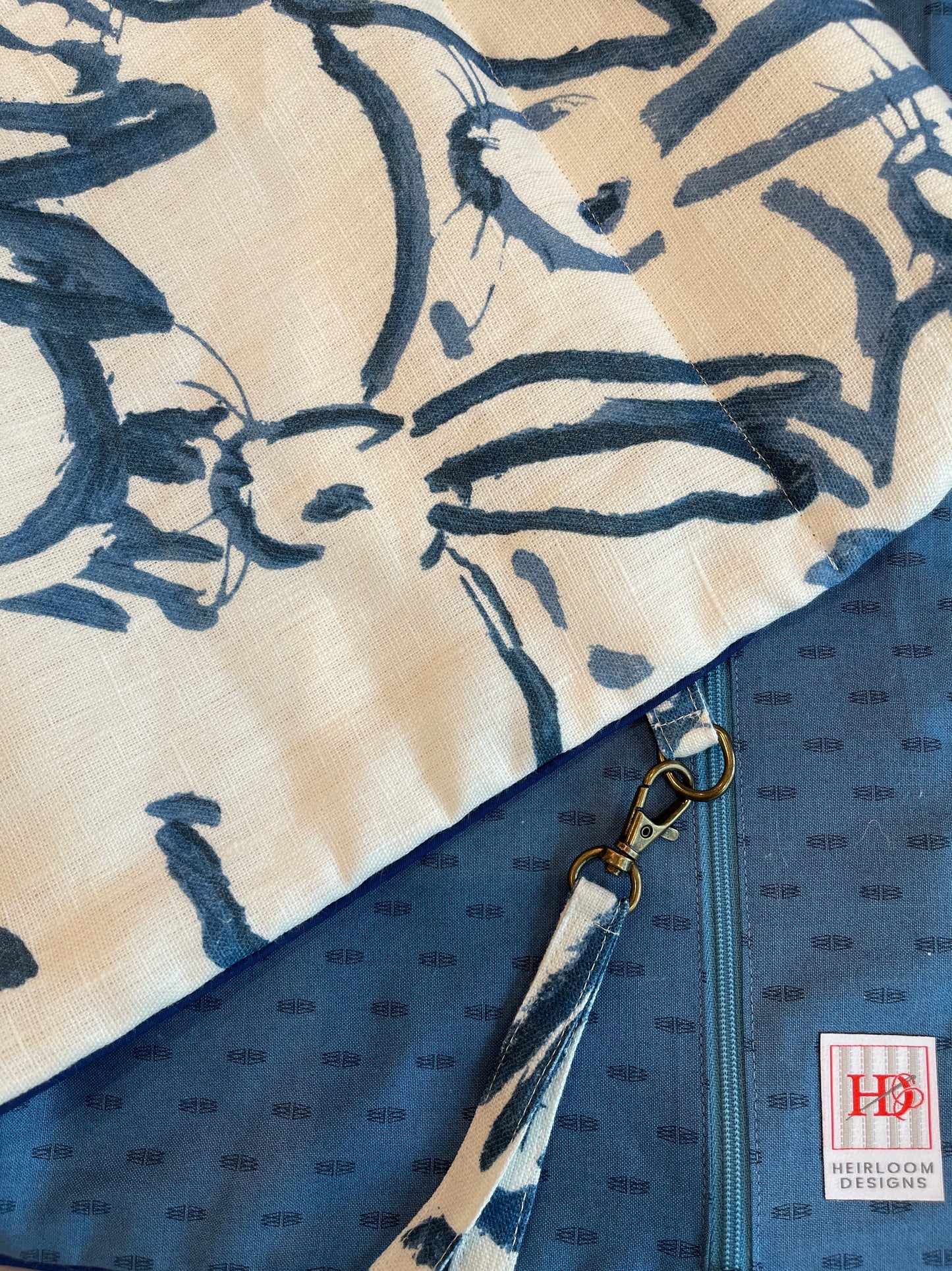 Traveler 3: Blue Bunnies on all Blue