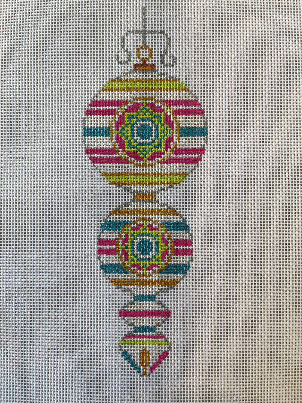 Vintage Ornament Stripes TS-XO222G
