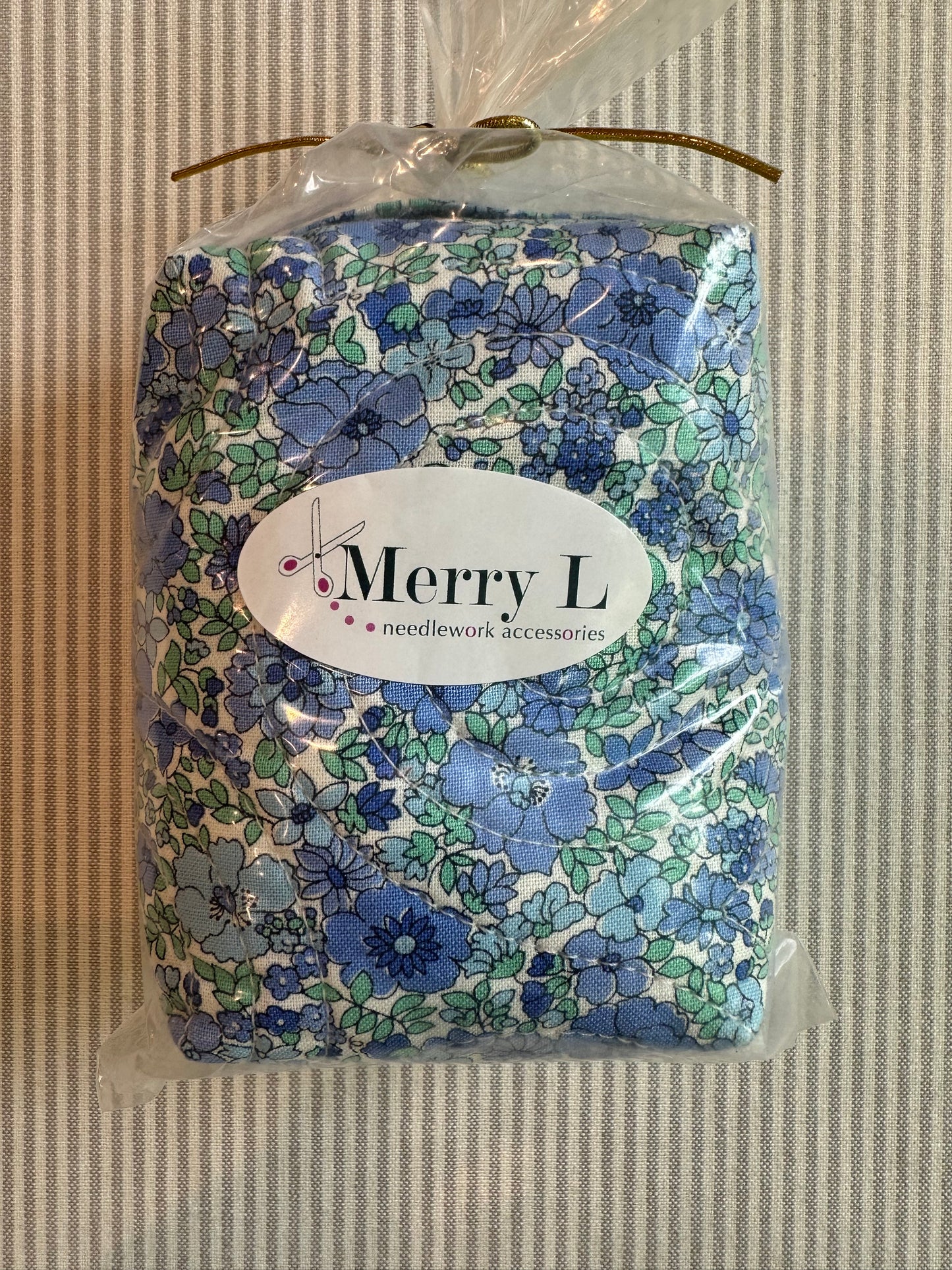 Frame Weight in Blue Betsy Fabric A-MLfwbb