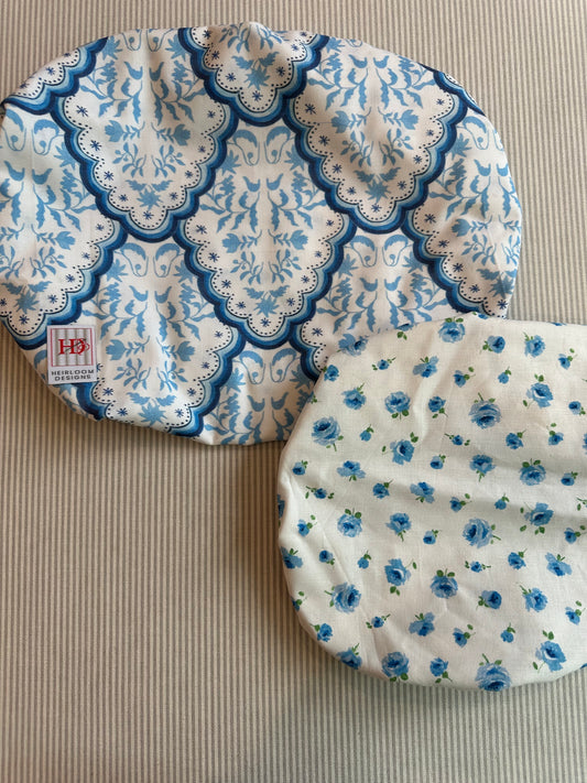 Canvas Cap set: Blue scallops with blue roses