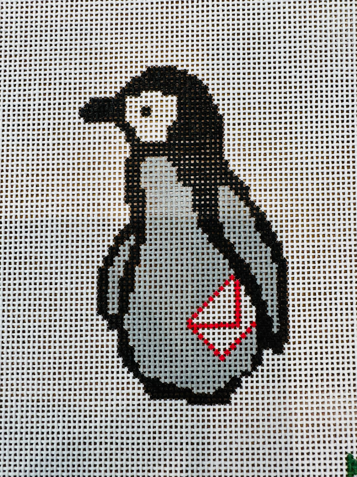 Penguin with letter C-MK405