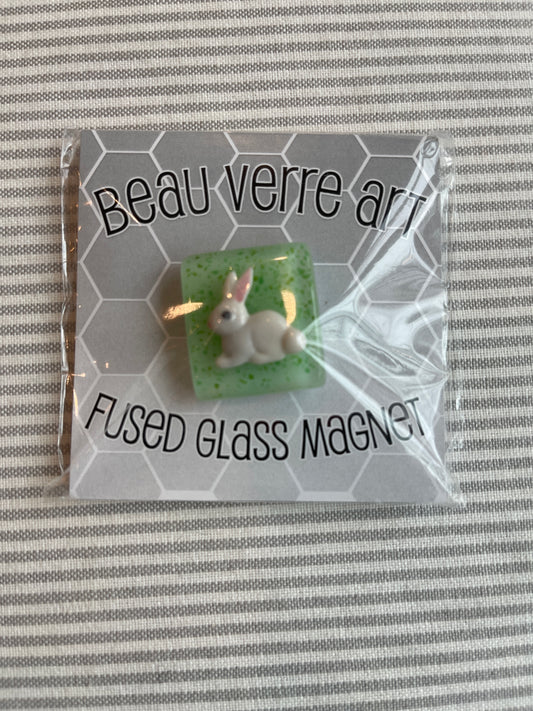 Glass Needle Minder White Bunny A-BVRNMB1