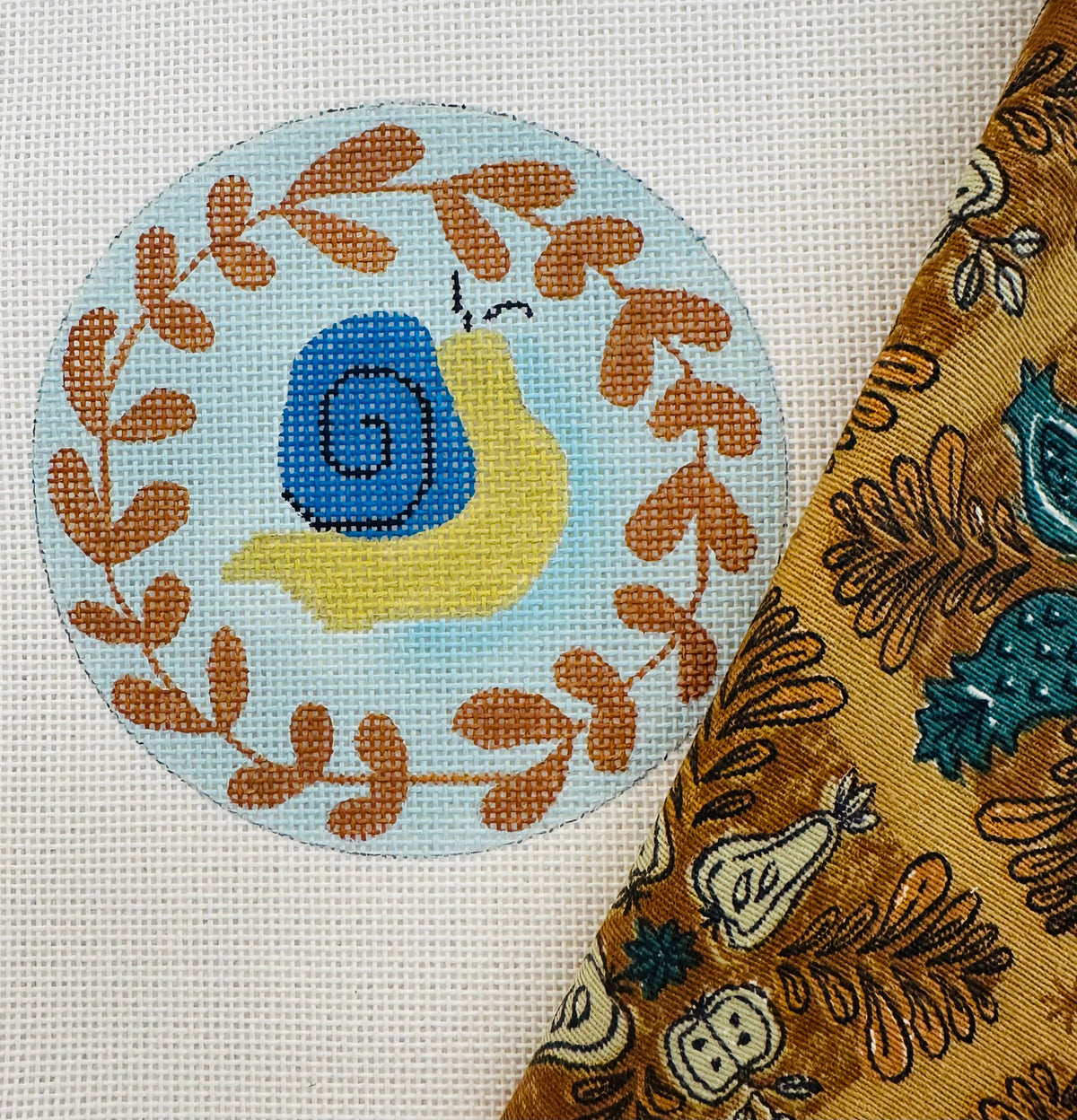 Snail Round with Vintage Fabric C-ME187