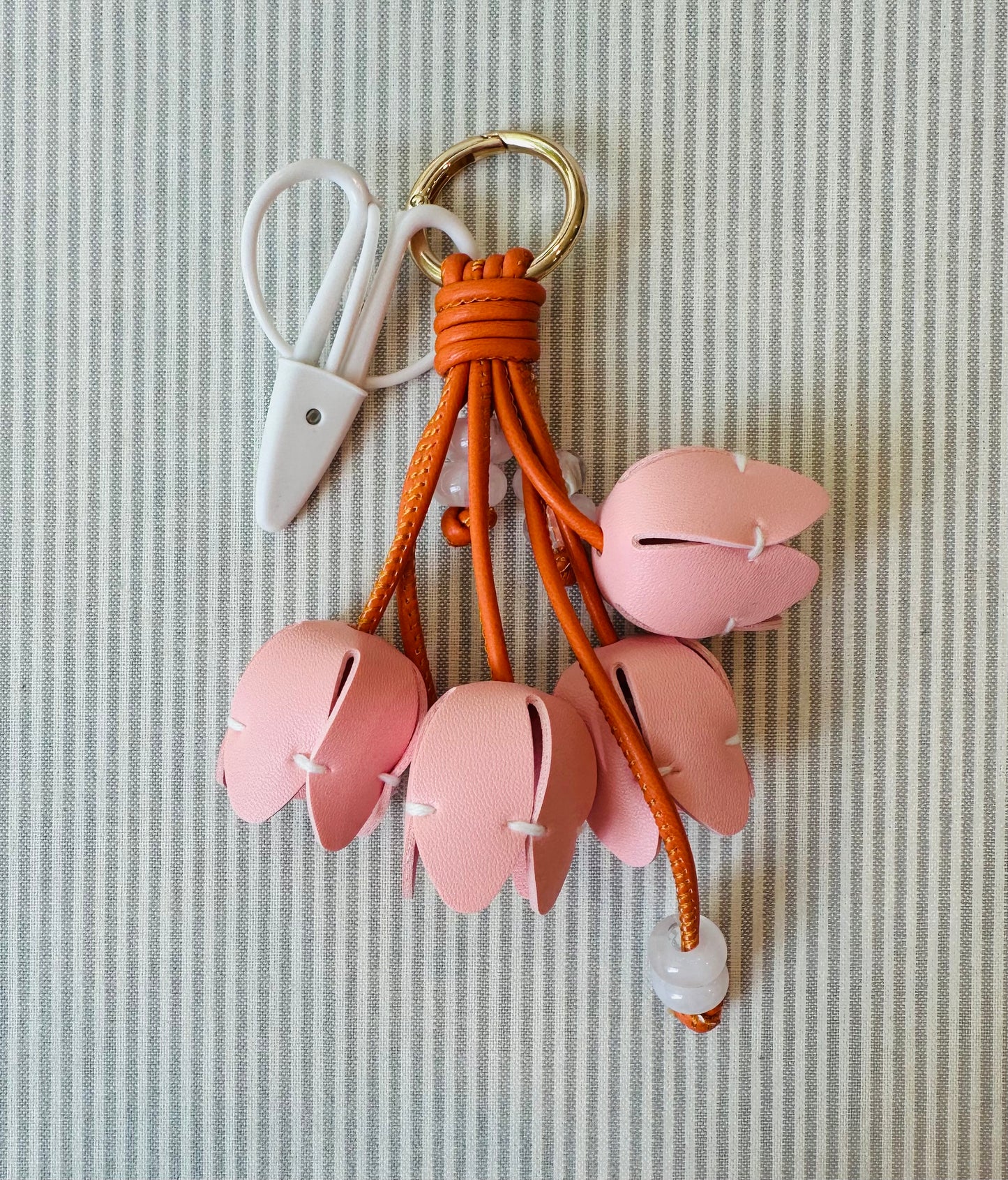 Pink Tulip Charm w/Supersnip A-LSTPINK