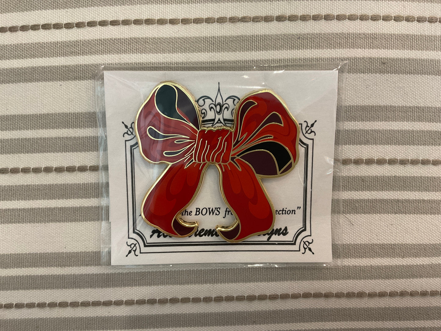 Red Bow Needle Minder A-AD red bow