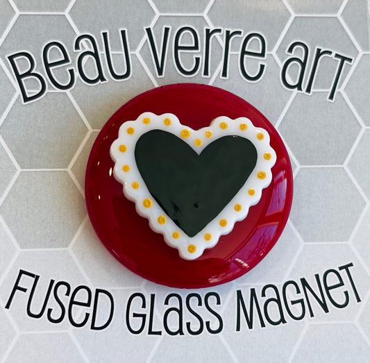 A-BVSCHEART Scallop Heart Beau Verre Needle Minder