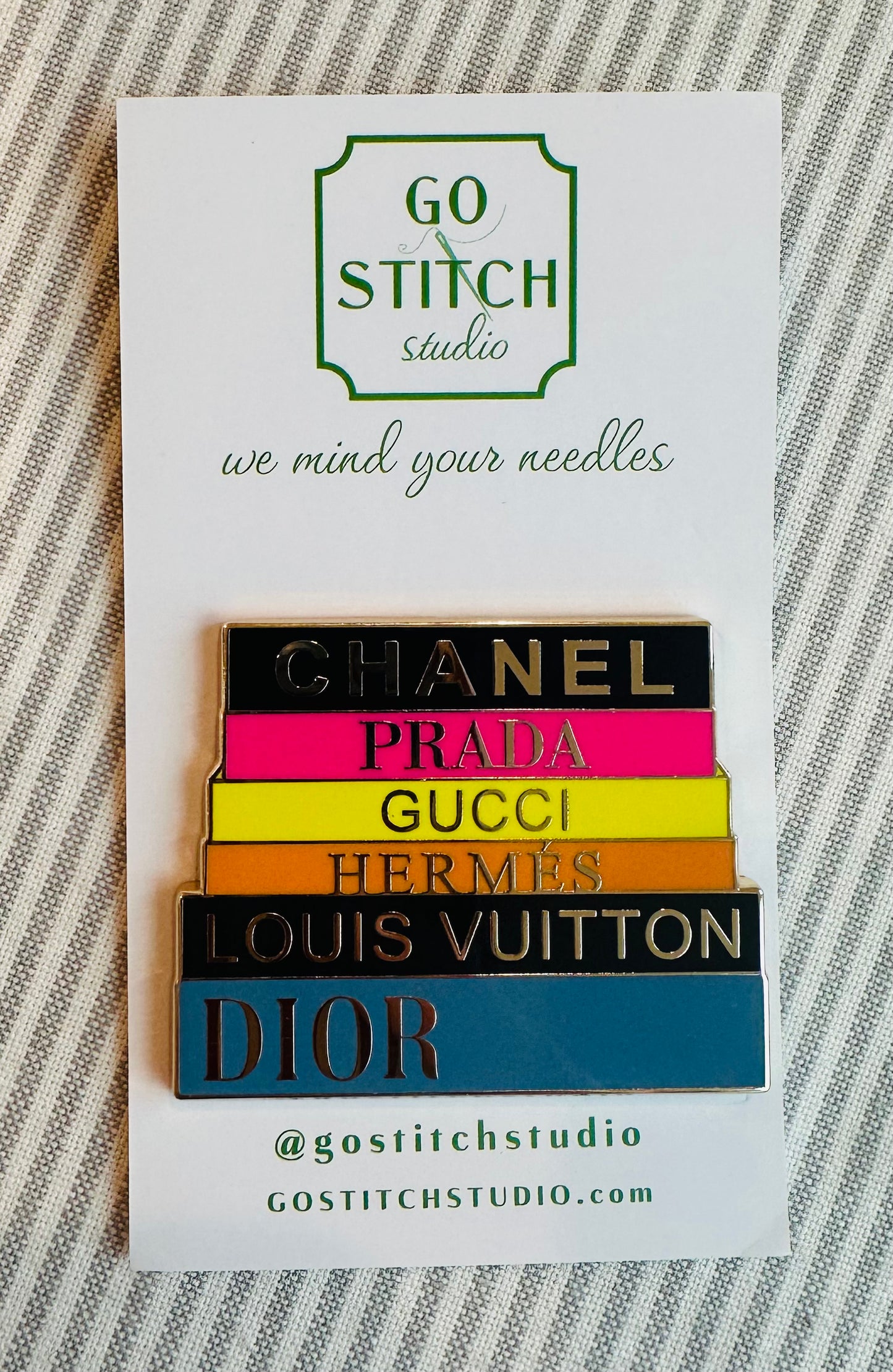 Designer Book Stack Needle Minder A-GSSDBS