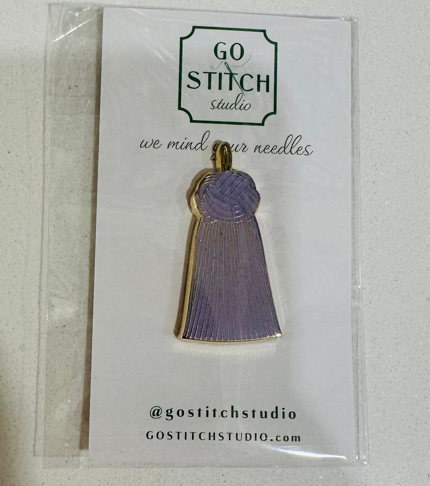 Lavender Tassel Needle Minder A-GSSLT