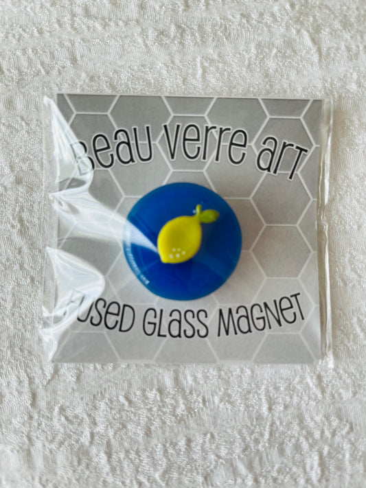 Glass Needle Minder Lemon on Blue A-BVNMLem