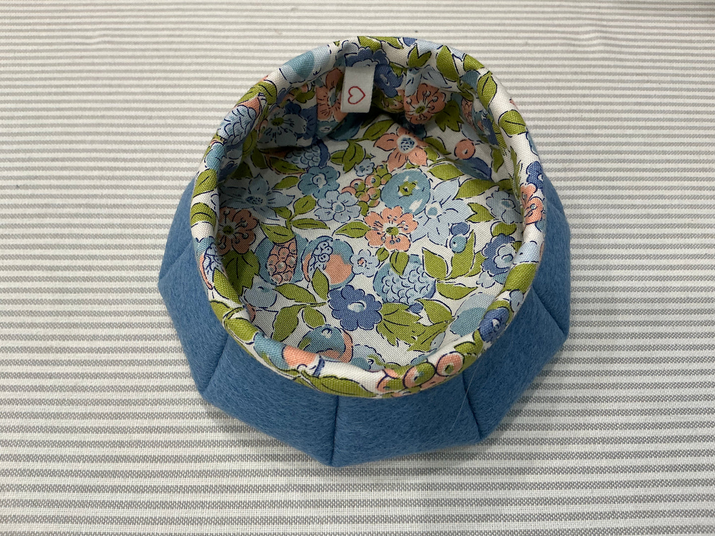 Cornflower Blue Felt Thread Catcher with liberty Floral Print on Inside (print is blueberries and green leaves) A-MLCTC