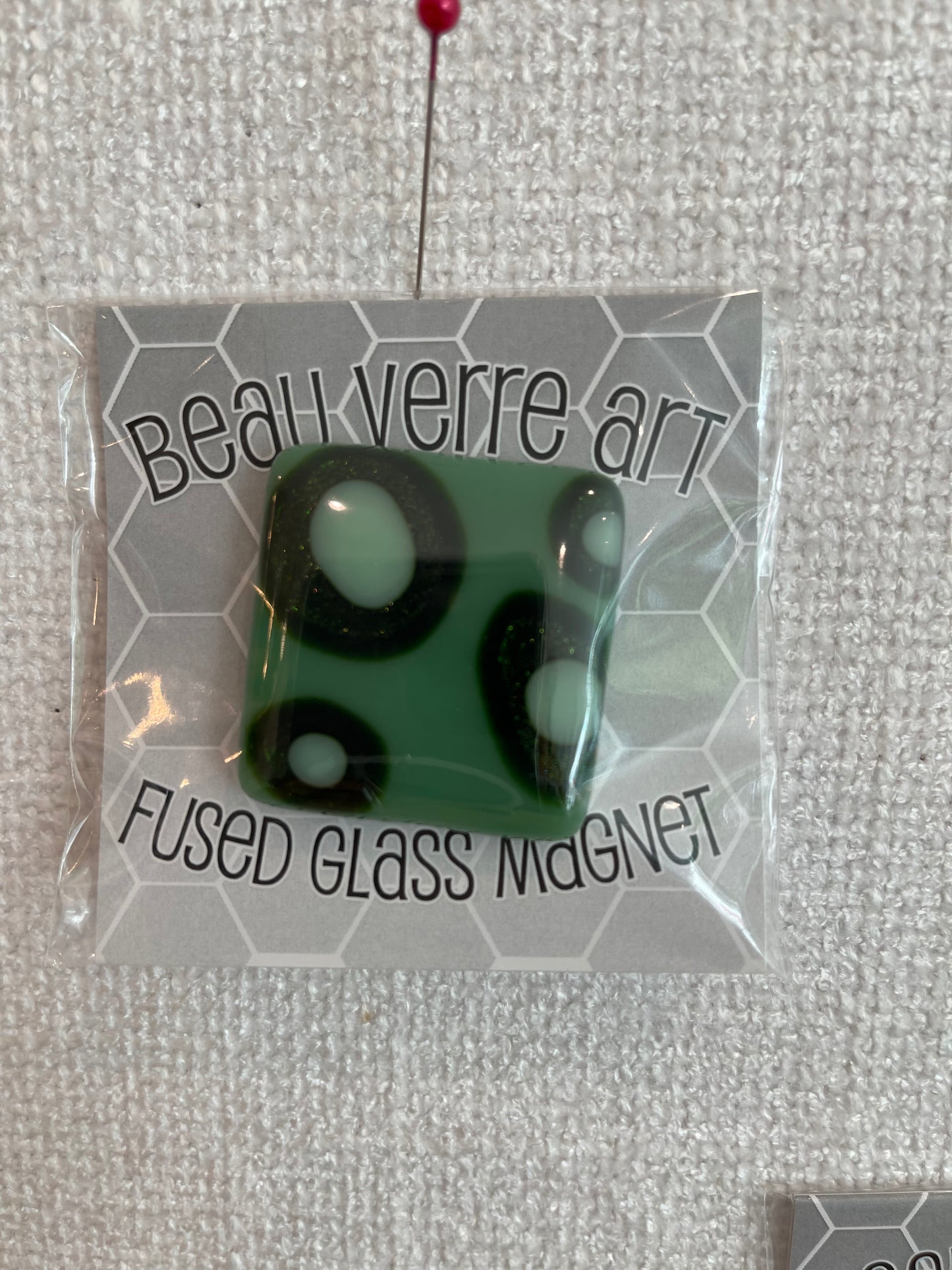 Green Dots Modern Glass Needle Minder A-BVNMgreendots