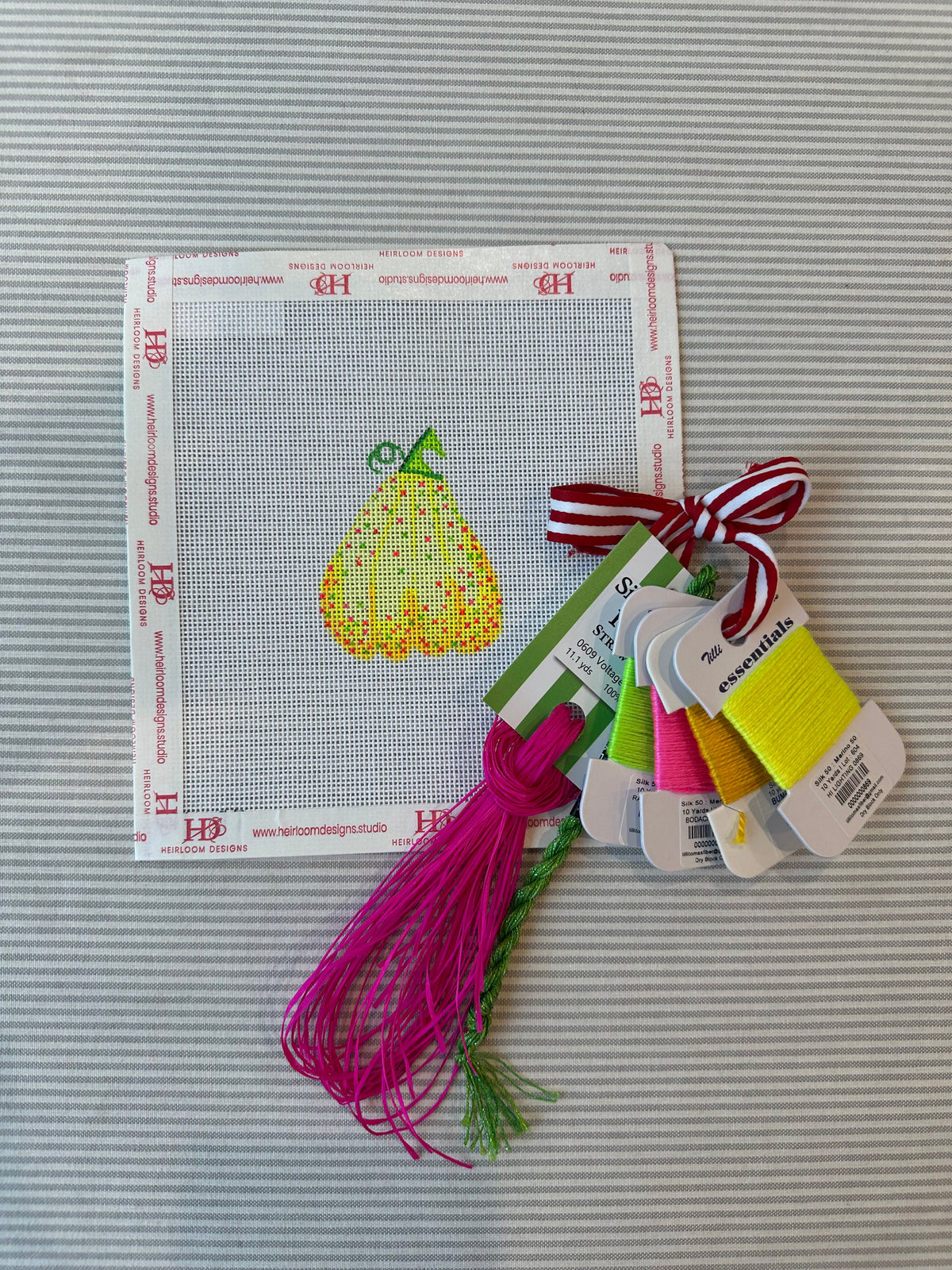 Mini Polka Dot Gourd with Threads C-ML87